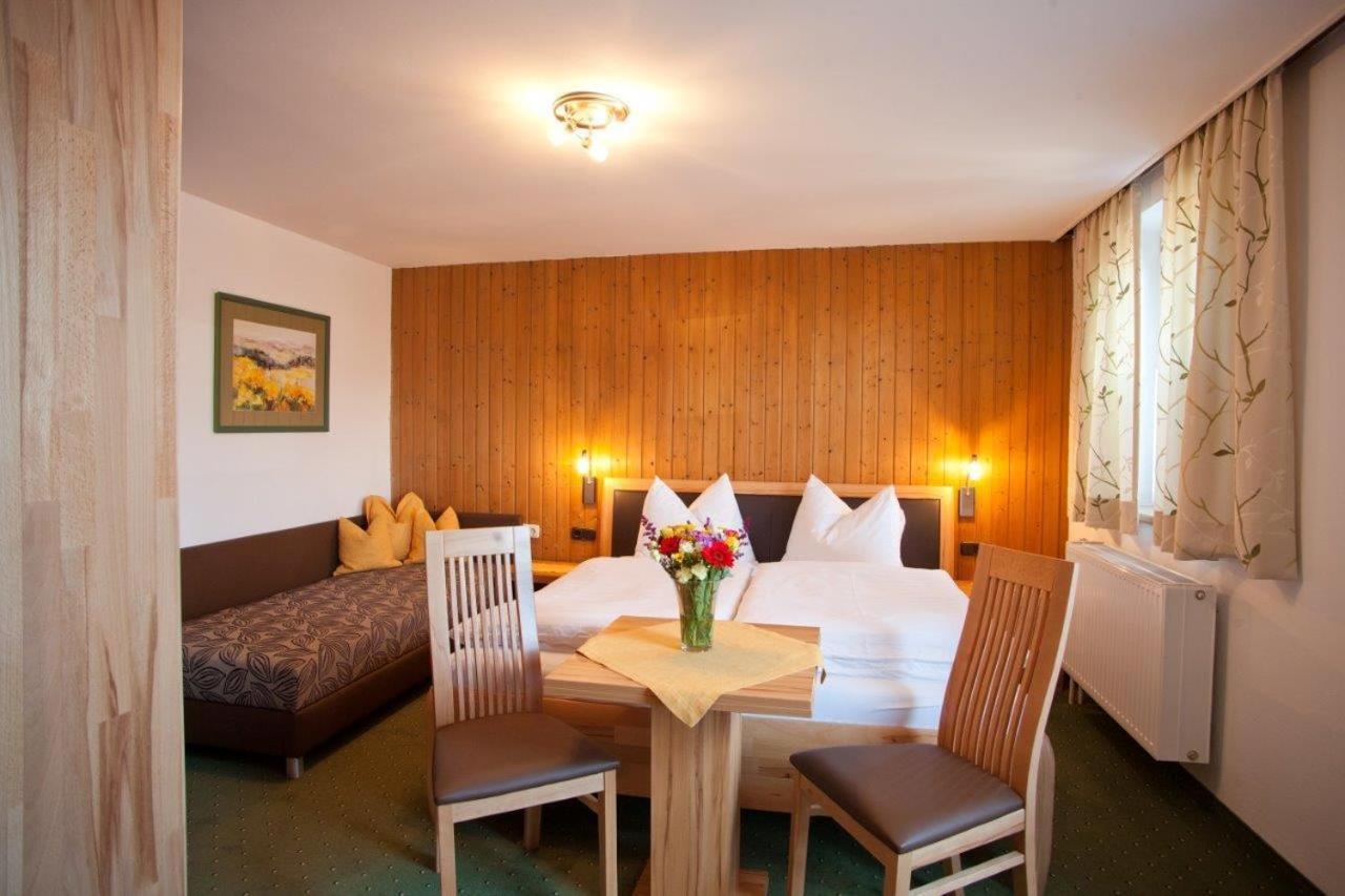 Pension Schierl Faistenau Habitación foto